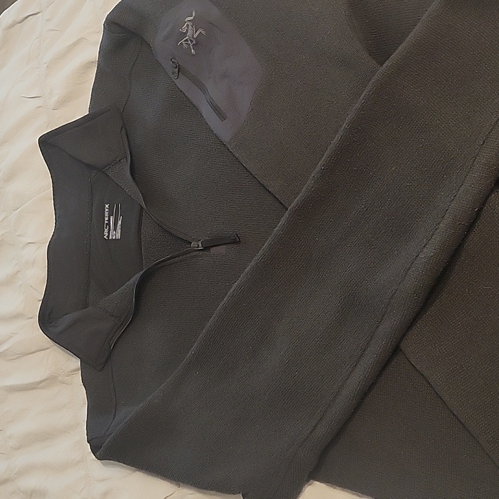 Arc'teryx Men's Black Sweater